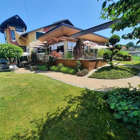 Malerwinkl Restaurant + Kunsthotel Hatzendorf Kültér fotó