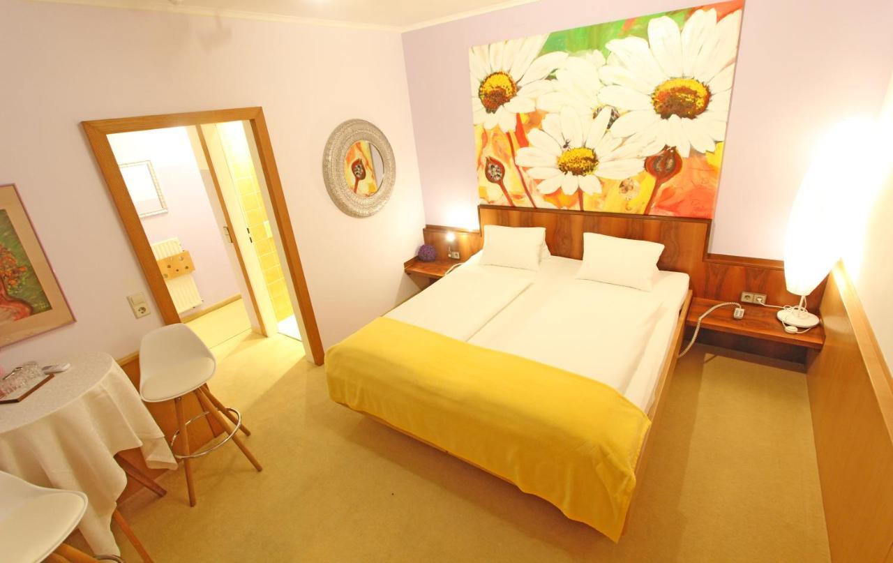 Malerwinkl Restaurant + Kunsthotel Hatzendorf Kültér fotó
