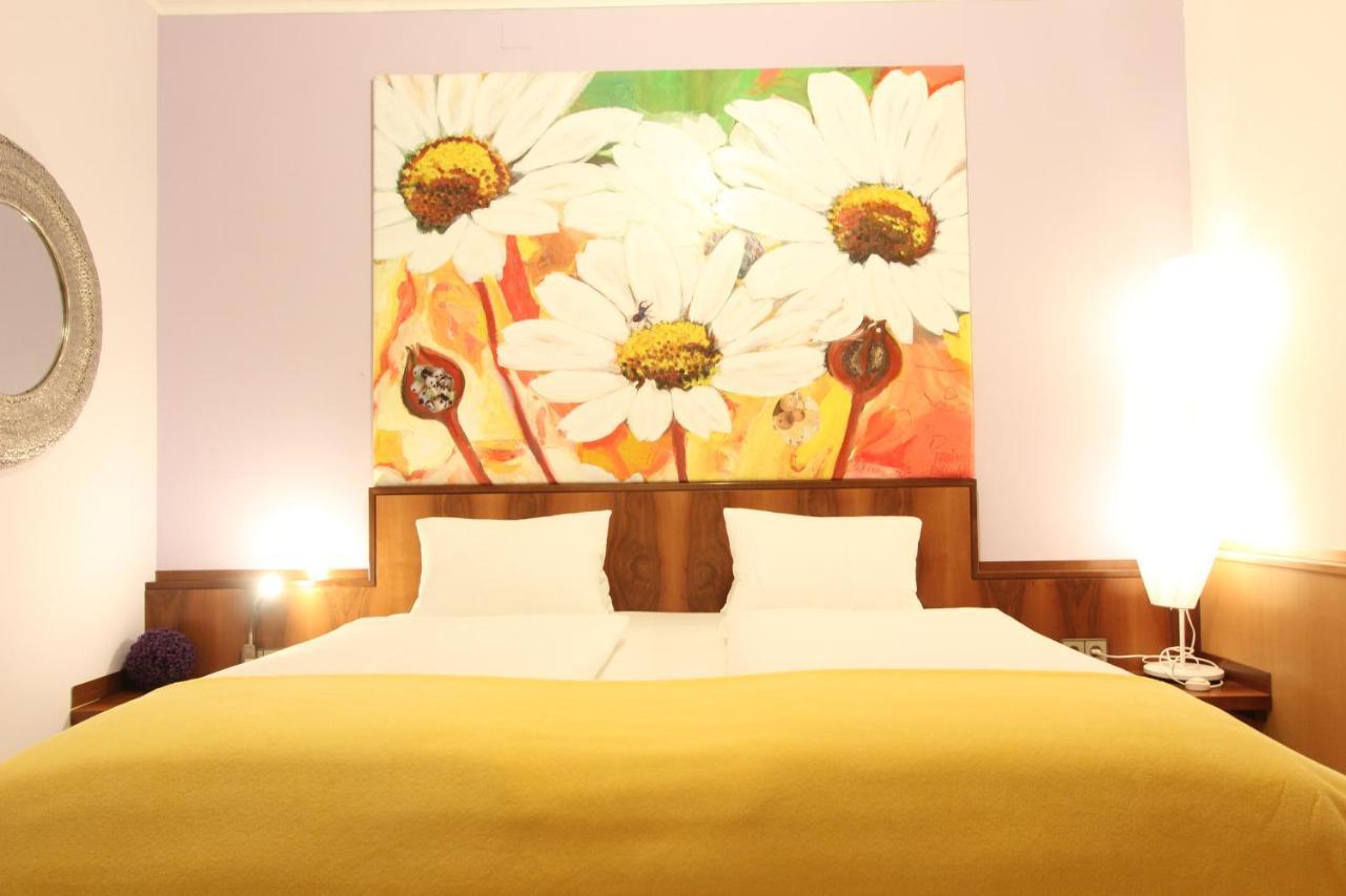 Malerwinkl Restaurant + Kunsthotel Hatzendorf Kültér fotó