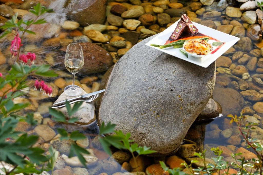 Malerwinkl Restaurant + Kunsthotel Hatzendorf Kültér fotó