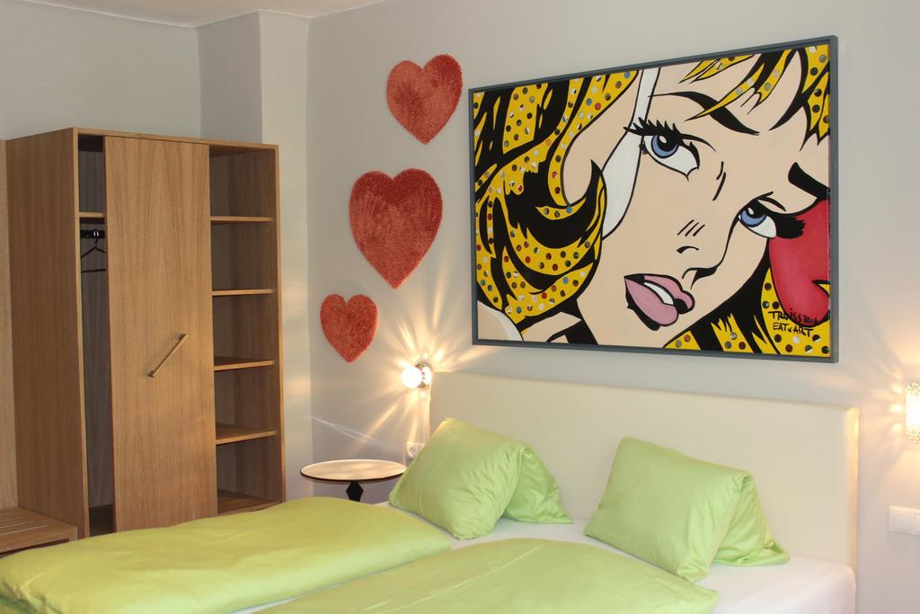 Malerwinkl Restaurant + Kunsthotel Hatzendorf Kültér fotó