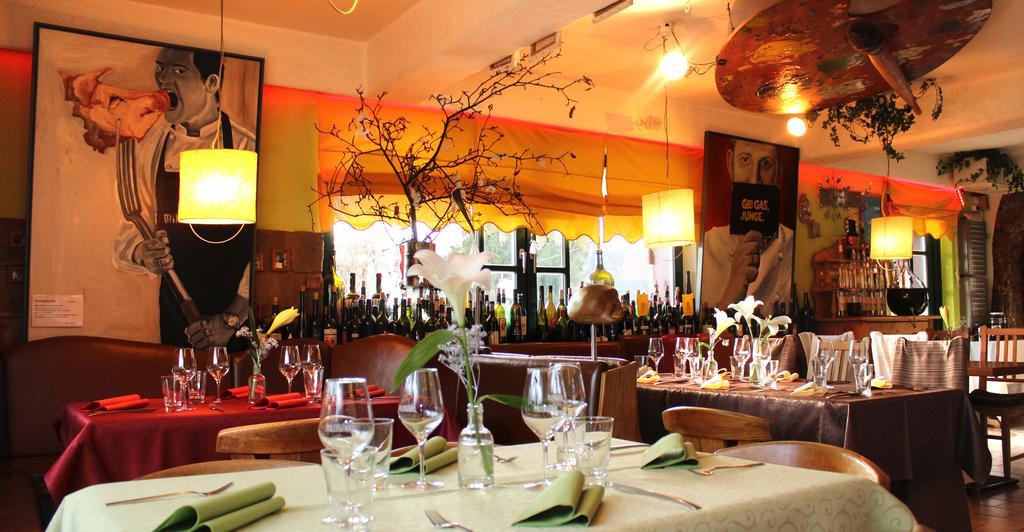 Malerwinkl Restaurant + Kunsthotel Hatzendorf Kültér fotó