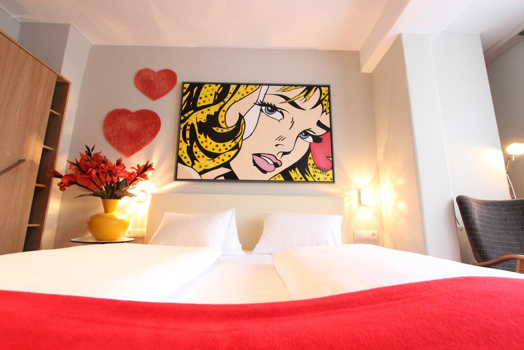 Malerwinkl Restaurant + Kunsthotel Hatzendorf Kültér fotó