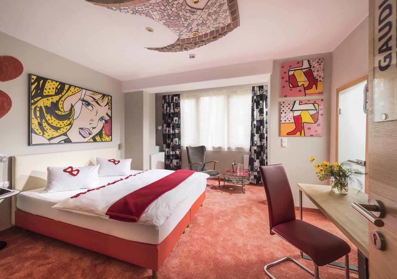 Malerwinkl Restaurant + Kunsthotel Hatzendorf Kültér fotó
