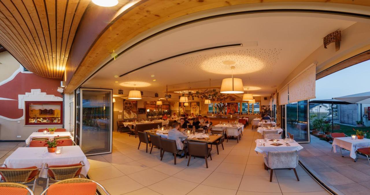 Malerwinkl Restaurant + Kunsthotel Hatzendorf Kültér fotó